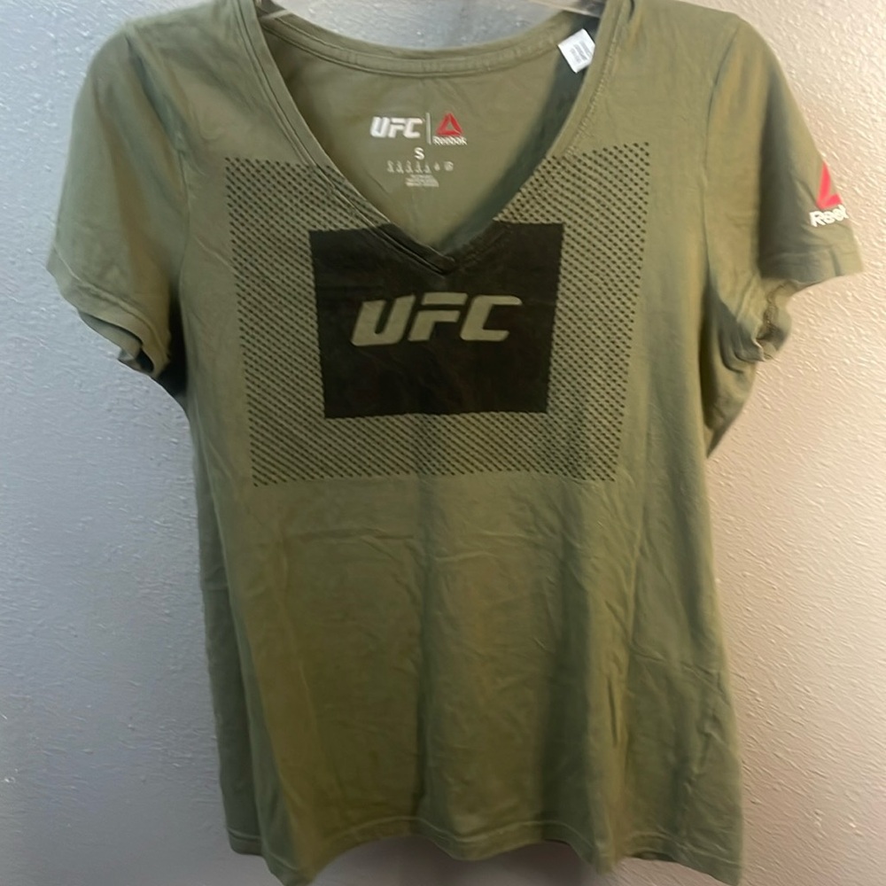 Reebok Womens UFC MMA Fan Tri-Blend V-Neck